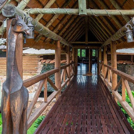 23 On Riverside Лансерия Экстерьер фото