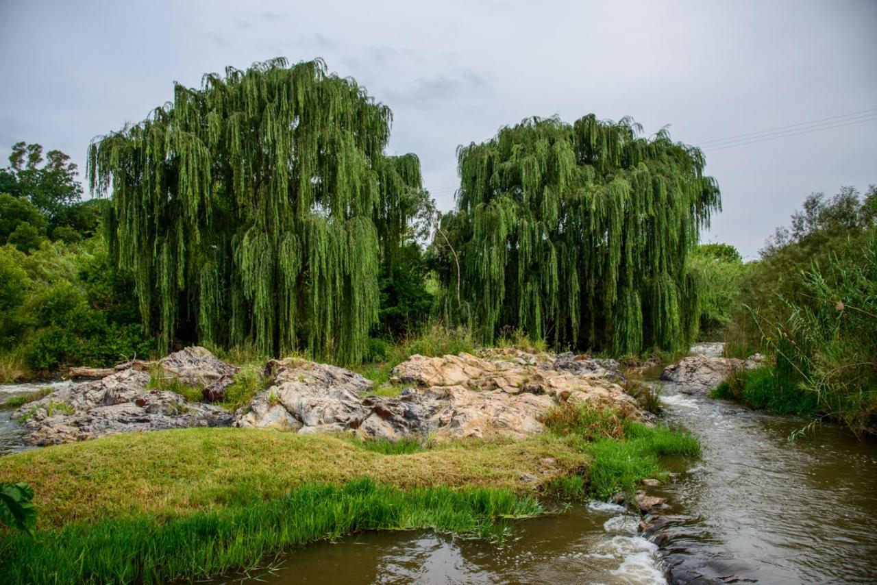 23 On Riverside Лансерия Экстерьер фото